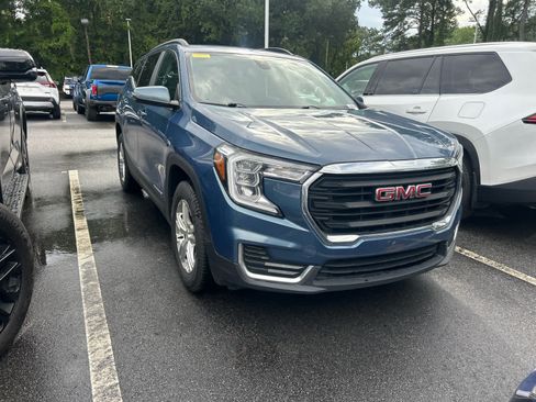 Used 2024 GMC Terrain SLE w/ Driver Convenience Package AWD/4WD image 6