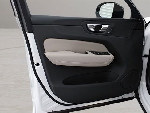 New 2026 Volvo XC60 B5 Plus w/ Protection Package Premier AWD/4WD image 9