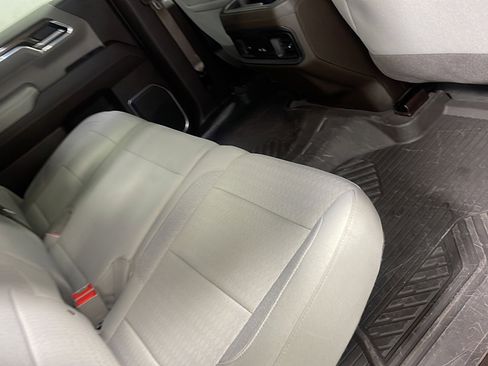 Used 2023 Chevrolet Silverado 1500 LT AWD/4WD image 15