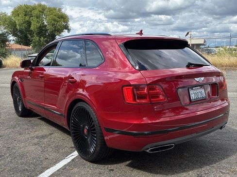 Used 2017 Bentley Bentayga AWD/4WD image 5