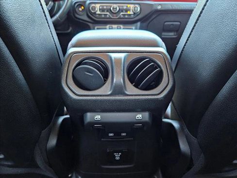 Used 2021 Jeep Wrangler Unlimited Rubicon w/ Xtreme Recon 35" Tire Package image 19