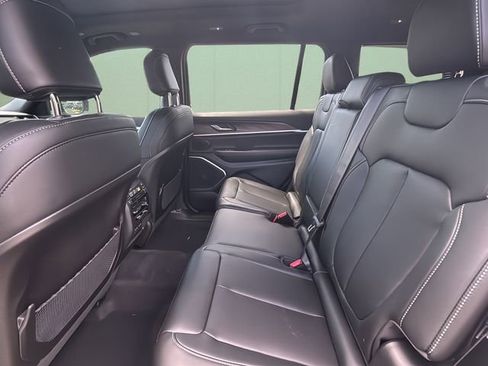 New 2026 Jeep Grand Cherokee L Limited AWD/4WD image 22