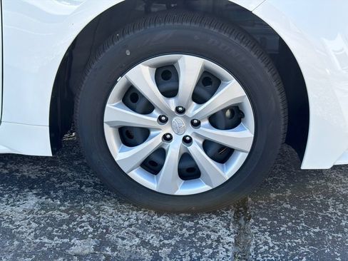 Used 2026 Toyota Corolla LE FWD image 14
