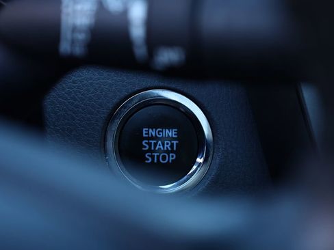 Used 2023 Toyota Camry XLE image 25