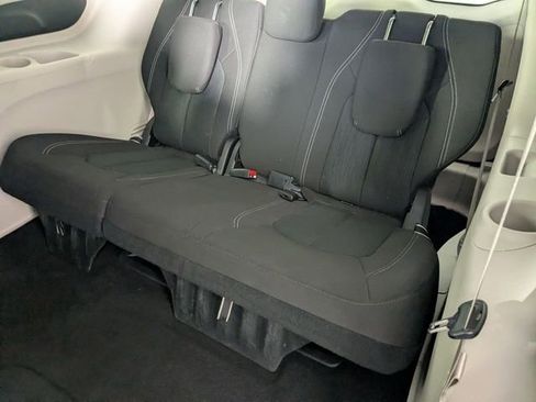 Used 2024 Chrysler Voyager LX image 26