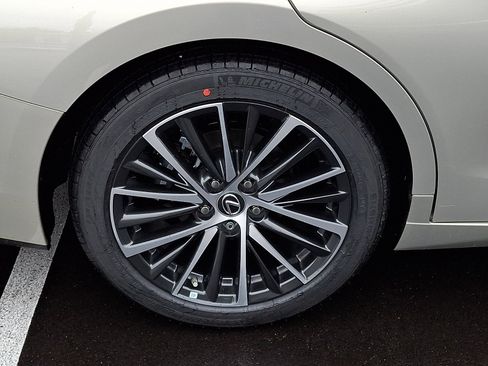 New 2025 Lexus ES 350 Premium image 5