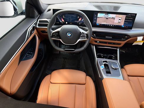 Used 2025 BMW i4 eDrive40 w/ Parking Assistance Package image 17