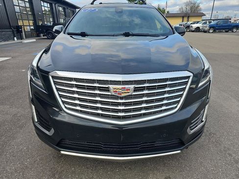 Used 2017 Cadillac XT5 Platinum image 2