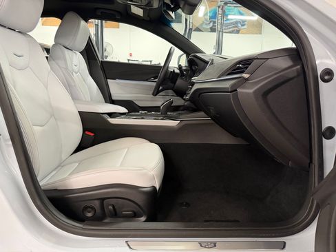 Certified 2022 Cadillac CT4 Premium Luxury RWD image 34