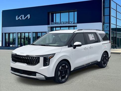 New 2026 Kia Carnival EX FWD image 9