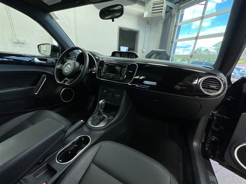 Used 2015 Volkswagen Beetle TDI FWD image 26