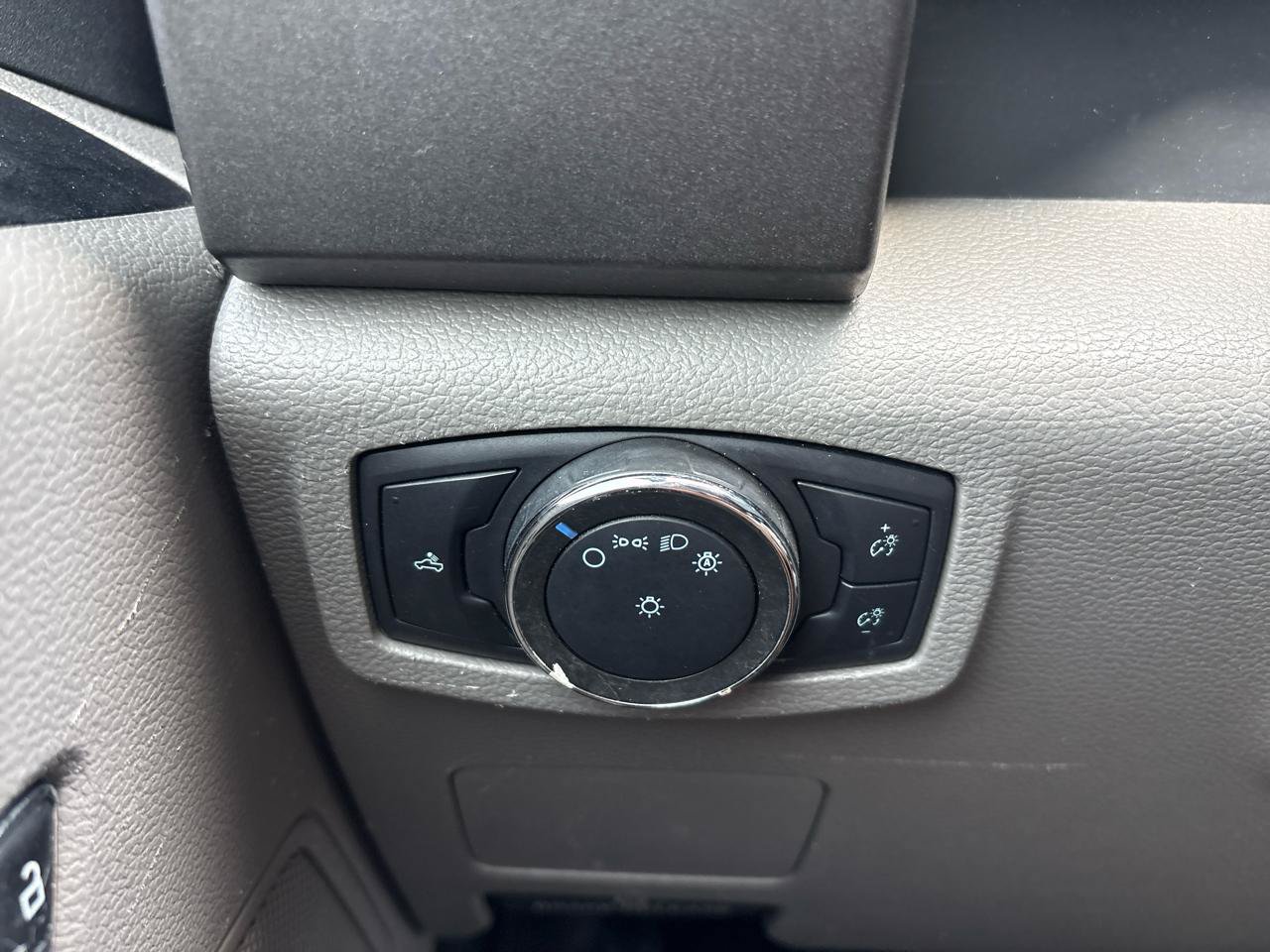 Used 2020 Ford F250 XL w/ Power Equipment Group AWD/4WD image 17