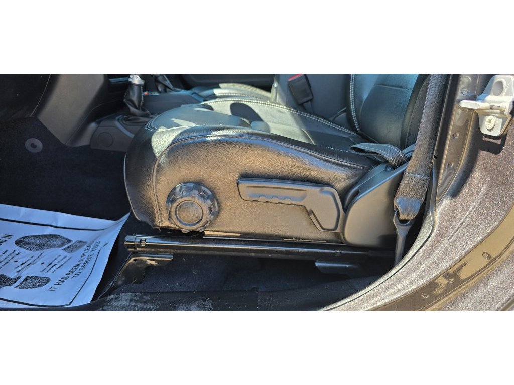 Used 2021 Jeep Wrangler Unlimited Sahara AWD/4WD image 25