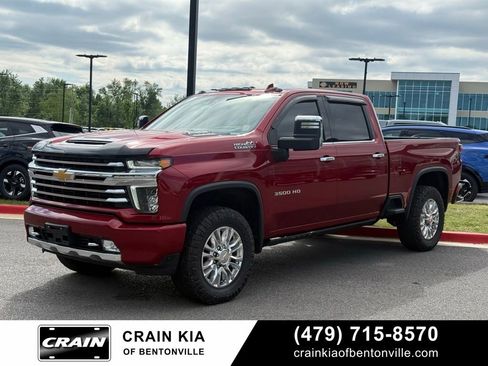 Used 2022 Chevrolet Silverado 3500 High Country w/ Z71 Off-Road Package AWD/4WD image 3