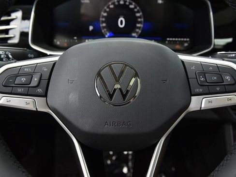 New 2026 Volkswagen Jetta SE FWD image 19