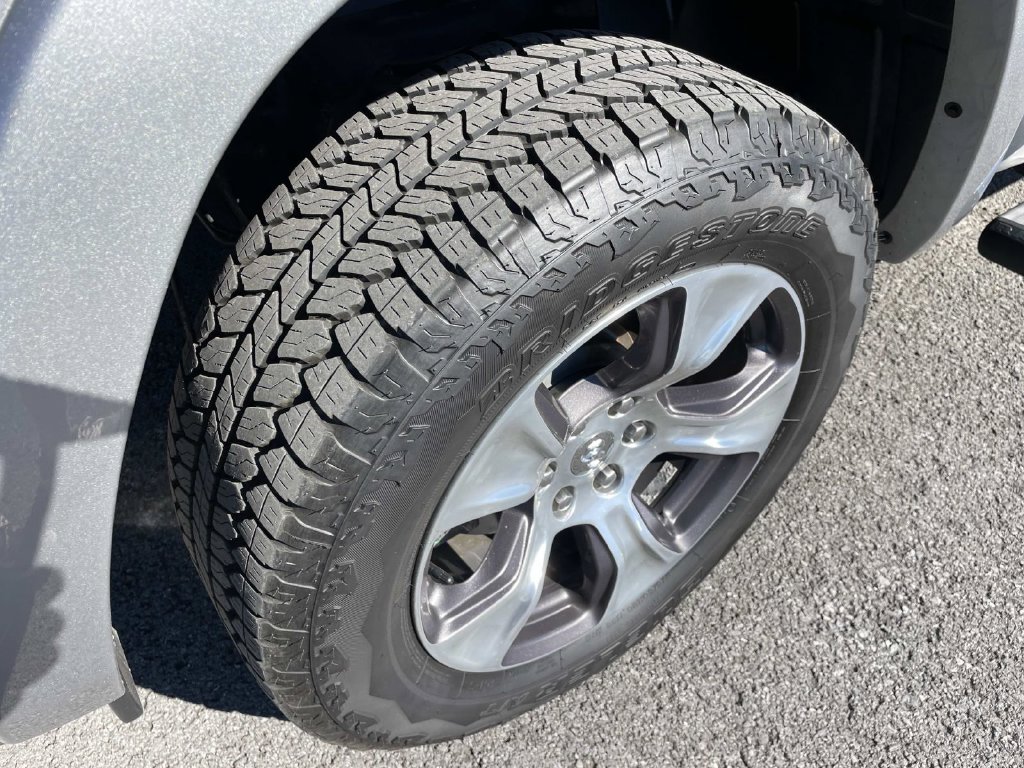 Used 2019 RAM 1500 Laramie AWD/4WD image 24