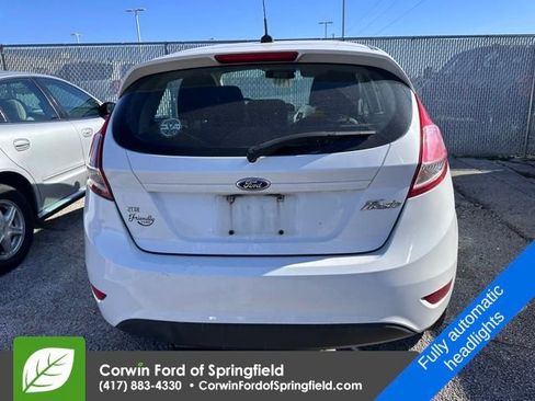 Used 2015 Ford Fiesta SE image 5