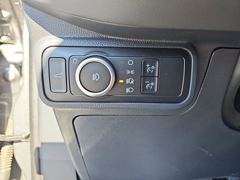 Used 2025 Ford Explorer Active w/ Active Comfort Package RWD image 24