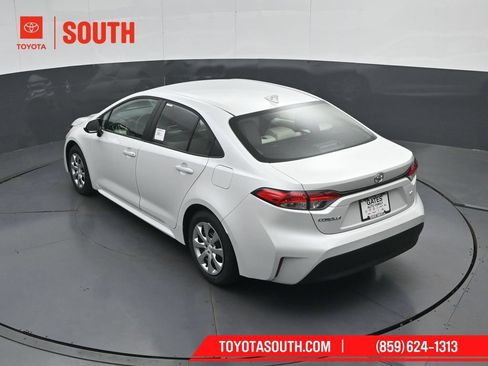 Used 2026 Toyota Corolla LE FWD image 49