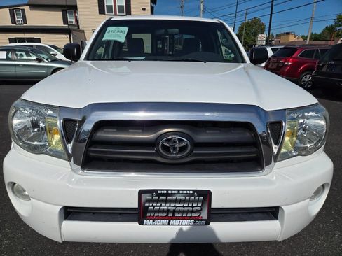 Used 2007 Toyota Tacoma PreRunner image 3