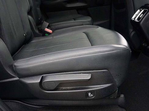 Used 2022 Kia Sorento S FWD image 36