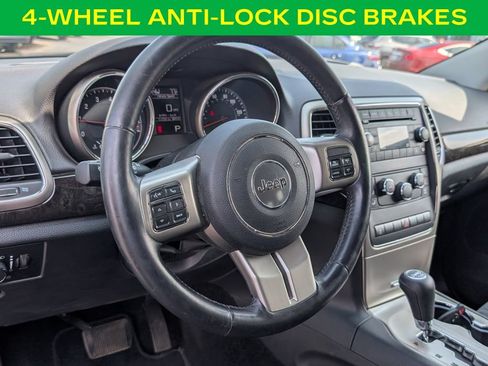 Used 2013 Jeep Grand Cherokee Laredo w/ Laredo E Group AWD/4WD image 19