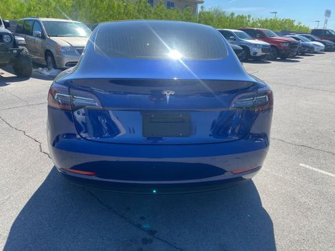 Used 2019 Tesla Model 3 image 8