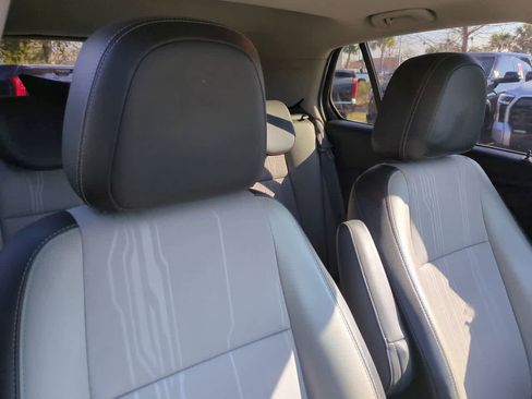 Used 2016 Chevrolet Trax LT w/ LT Sun and Sound Package image 7