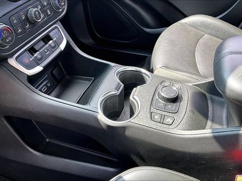 Used 2023 GMC Terrain SLT FWD image 18