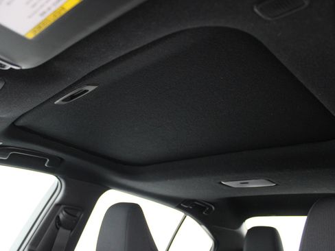 Used 2024 Toyota Corolla SE w/ SE Premium Package FWD image 40