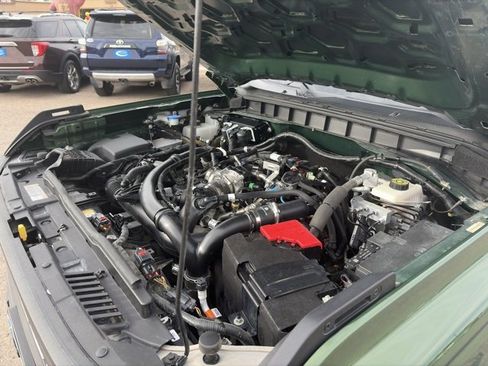 Used 2022 Ford Bronco Black Diamond image 12