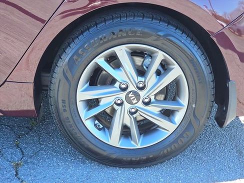 Used 2019 Kia Optima LX image 30