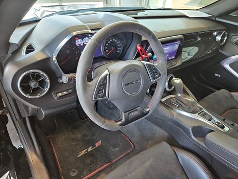 Used 2019 Chevrolet Camaro ZL1 image 12