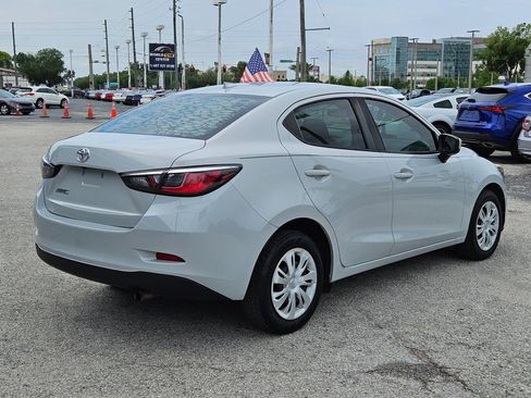 Used 2019 Toyota Yaris L FWD image 7