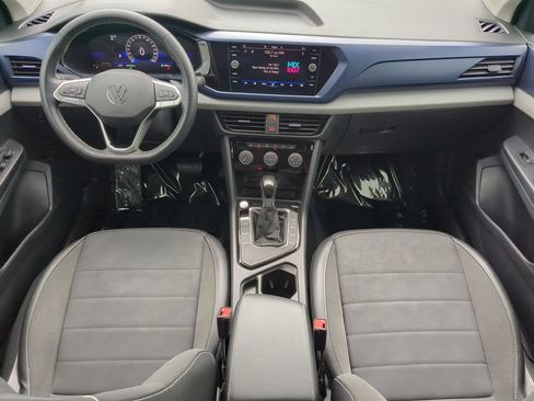 Certified 2023 Volkswagen Taos SE FWD image 12
