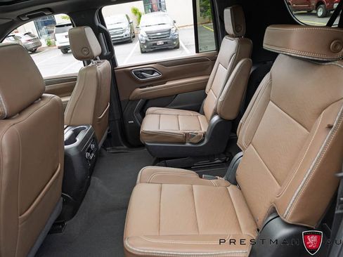 Used 2024 Chevrolet Suburban High Country AWD/4WD image 49