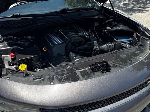 Used 2017 Dodge Charger R/T RWD image 5