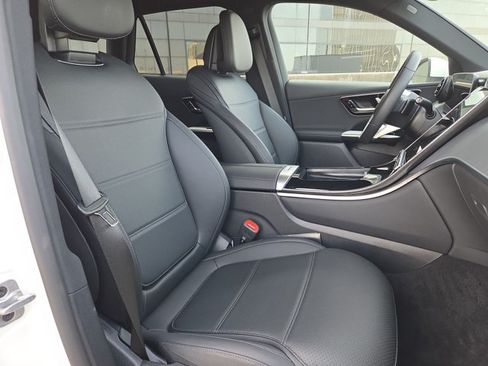 Certified 2026 Mercedes-Benz GLC 300 image 17