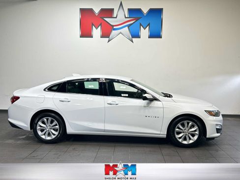 Used 2022 Chevrolet Malibu LT FWD image 1