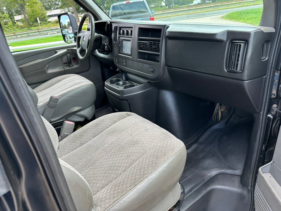 Used 2012 GMC Savana 3500 RWD image 12