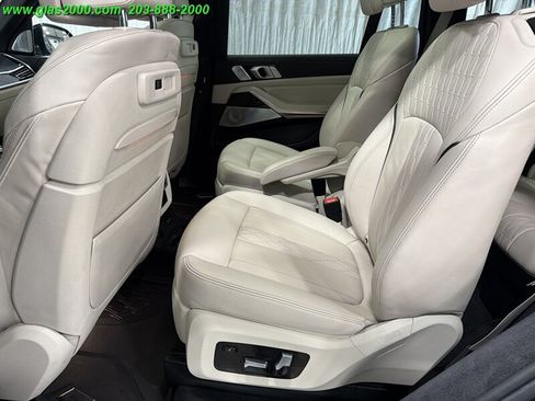 Used 2019 BMW X7 xDrive50i w/ Dynamic Handling Package AWD/4WD image 9