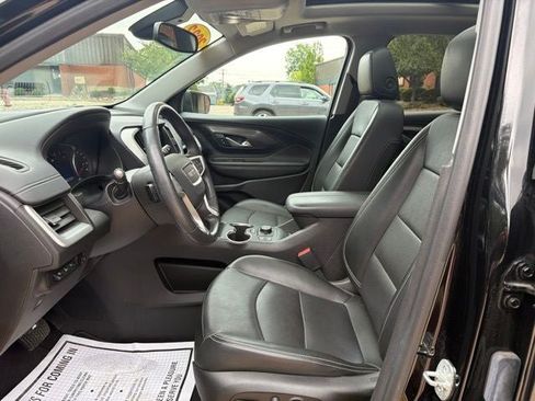 Used 2022 GMC Terrain SLT w/ Tech Package AWD/4WD image 10