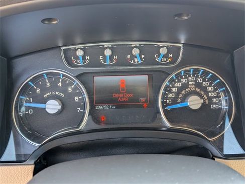 Used 2013 Ford F150 Lariat w/ Mid Equipment Group image 18