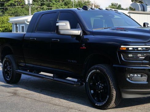 Used 2025 RAM 2500 Laramie w/ Night Edition AWD/4WD image 39