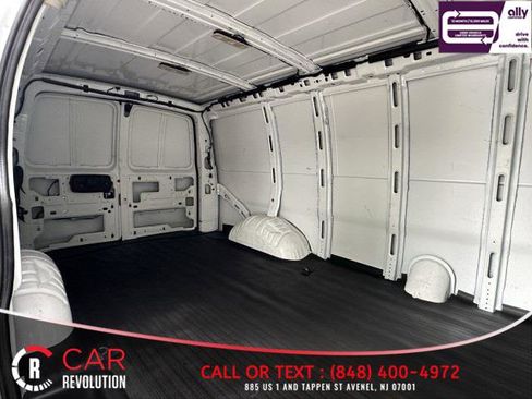 Used 2023 Chevrolet Express 2500 w/ Driver Convenience Package image 10