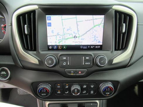 Used 2024 GMC Terrain Denali w/ Denali Premium Package AWD/4WD image 23