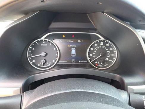 Used 2023 Nissan Murano SV image 16