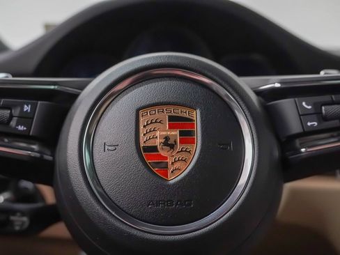 Certified 2026 Porsche Macan AWD/4WD image 28