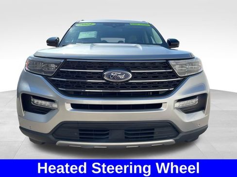 Used 2024 Ford Explorer XLT w/ Equipment Group 202A AWD/4WD image 8