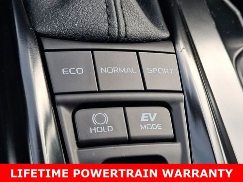 Used 2025 Toyota Camry LE image 24